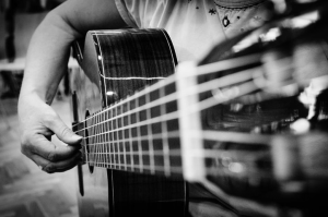 7 dicas para aprender tocar violão em casa