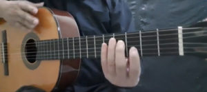 Estudo cromático na extensão do braço do violão