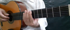 Como improvisar usando os baixos do violão